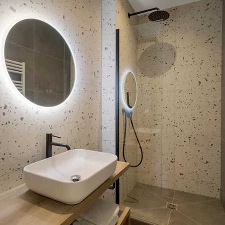 Apartment 12.appart 4pers#1 Bedroom #pere Lachaise #nation *